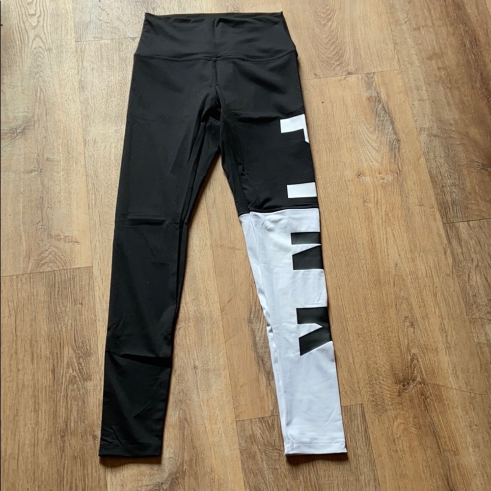PINK Black & White Leggings